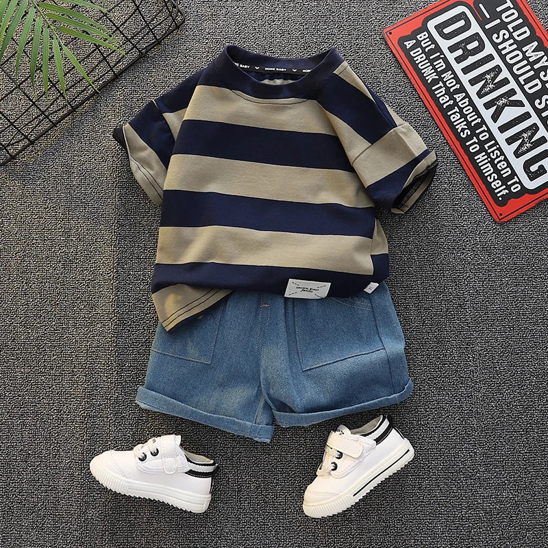 Conjunto Verão Baby Boy – Camiseta Listrada & Shorts