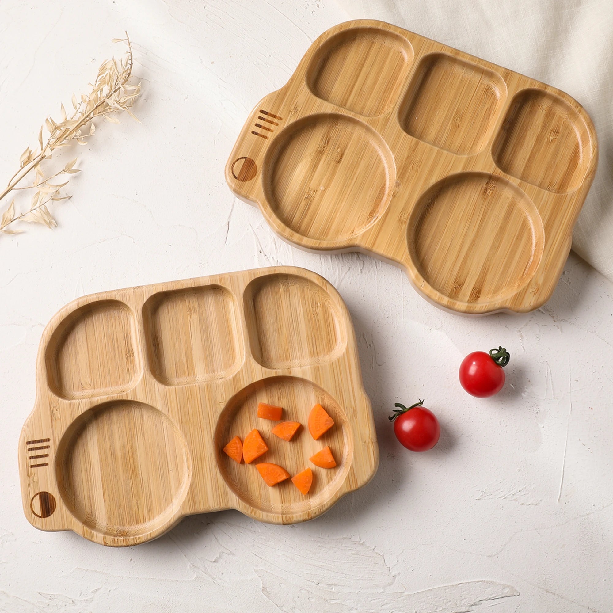 Conjunto de Prato e Talheres de Silicone e Bambu